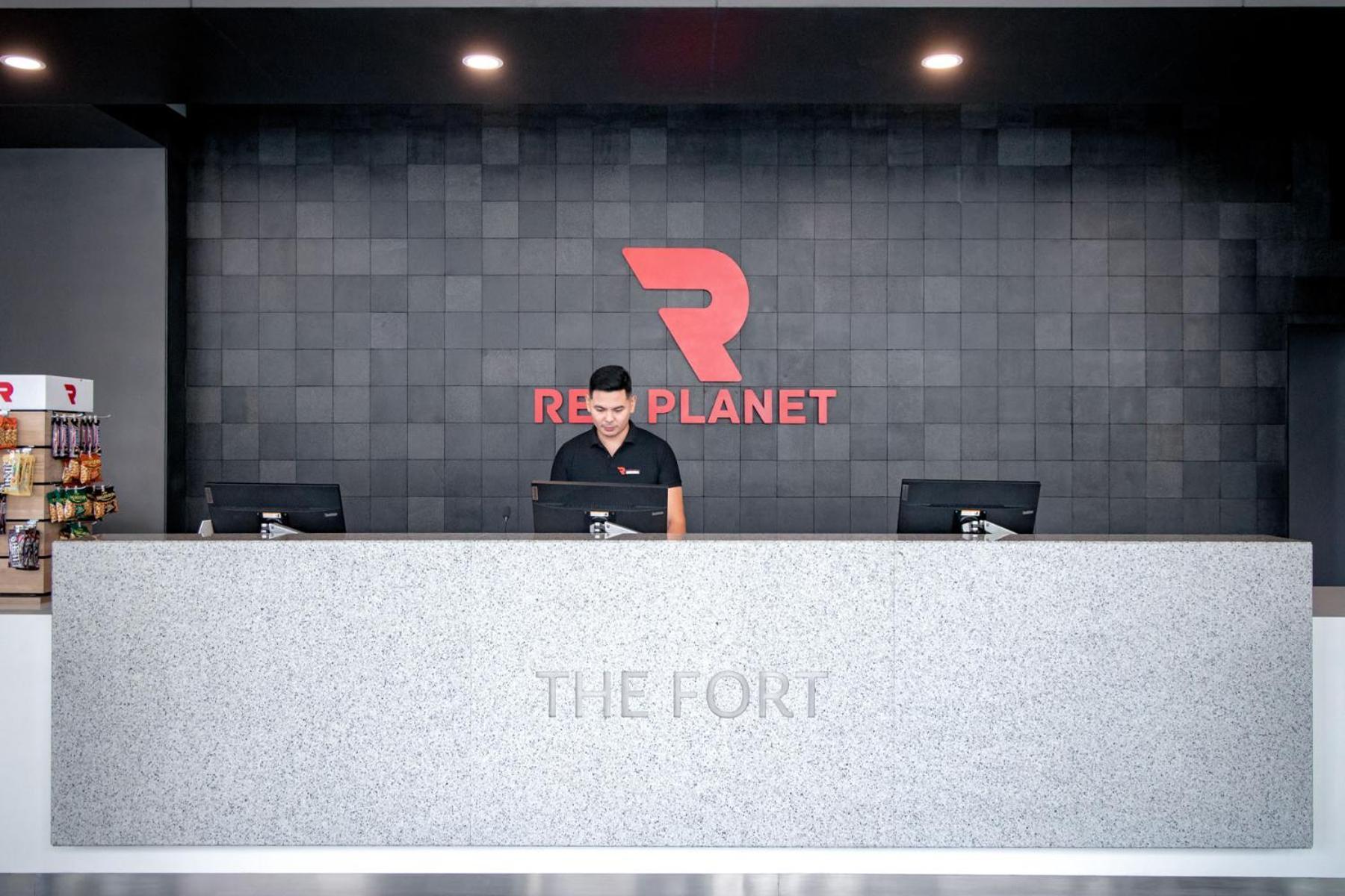 Red Planet Bgc The Fort Taguig Eksteriør billede