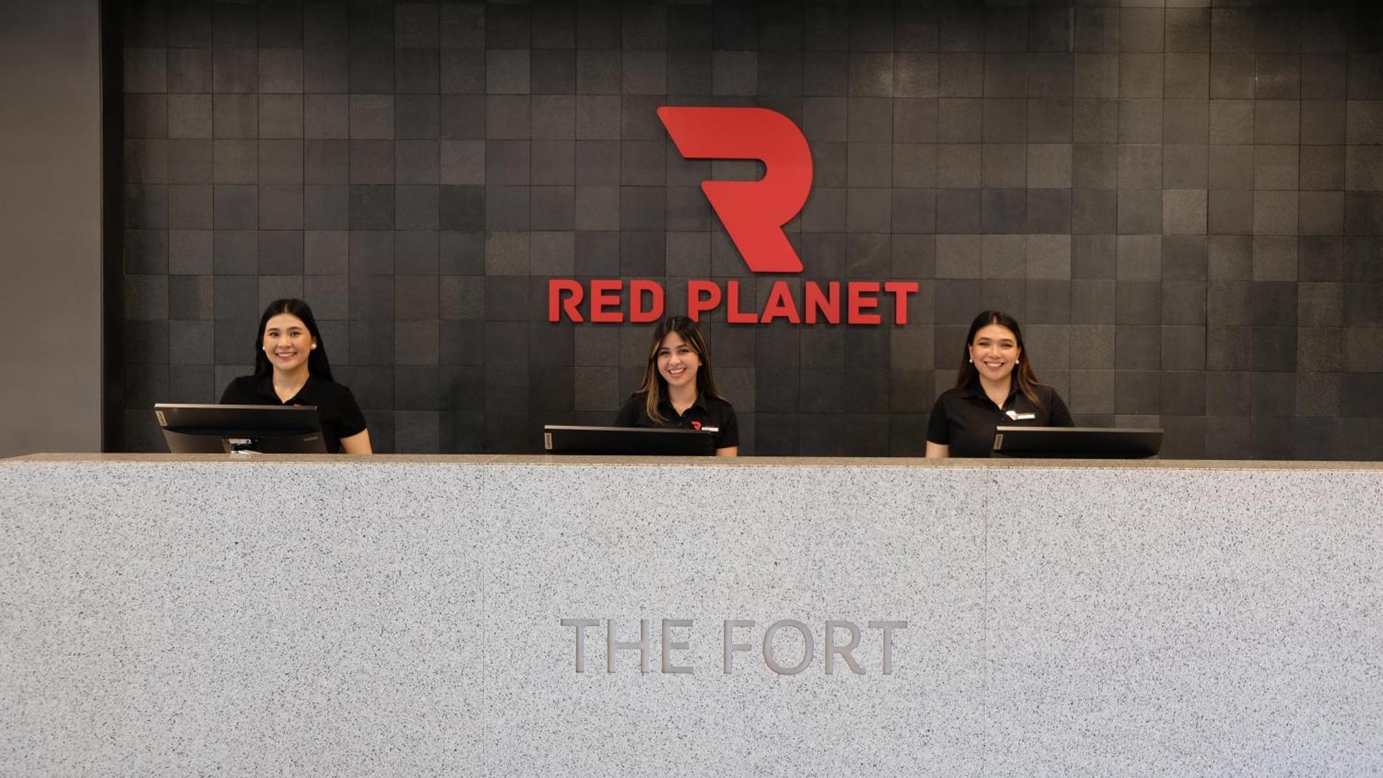 Red Planet Bgc The Fort Taguig Eksteriør billede